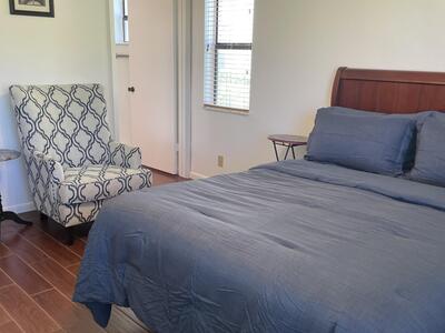 4598 Lucerne Lakes 101 Boulevard, Lake Worth, FL 33467