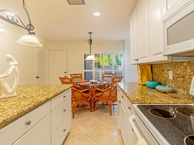 533 Prestwick Circle, Palm Beach Gardens, FL 33418