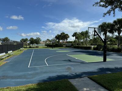 673 Carlyle Way, Fort Pierce, FL 34947