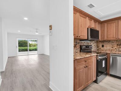 8807 Bella Vista Drive, Boca Raton, FL 33433