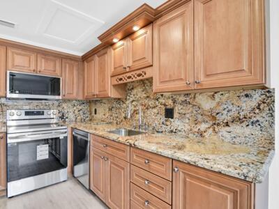 8807 Bella Vista Drive, Boca Raton, FL 33433