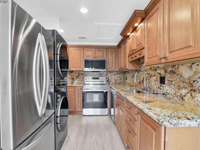 8807 Bella Vista Drive, Boca Raton, FL 33433