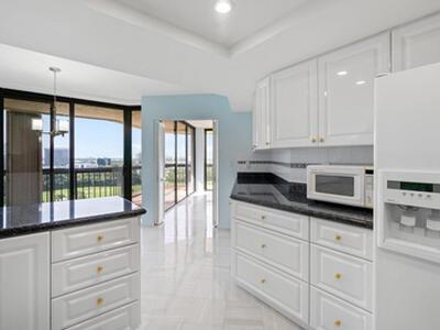 1900 Consulate Place, West Palm Beach, FL 33401