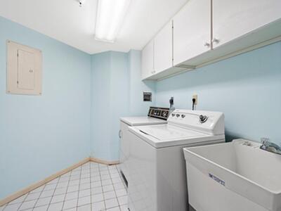 1900 Consulate Place, West Palm Beach, FL 33401