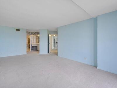 1900 Consulate Place, West Palm Beach, FL 33401