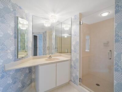 1900 Consulate Place, West Palm Beach, FL 33401