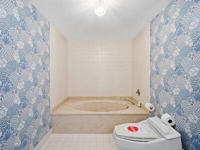 1900 Consulate Place, West Palm Beach, FL 33401