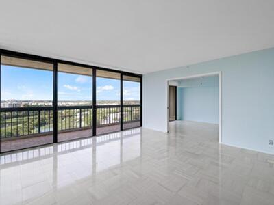 1900 Consulate Place, West Palm Beach, FL 33401