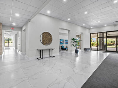 1900 Consulate Place, West Palm Beach, FL 33401