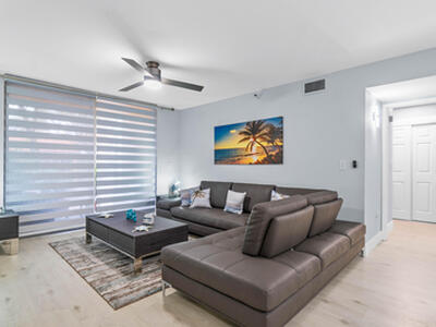 140 Yacht Club 107 Way, Hypoluxo, FL 33462