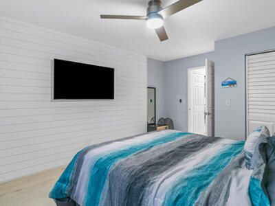 140 Yacht Club 107 Way, Hypoluxo, FL 33462