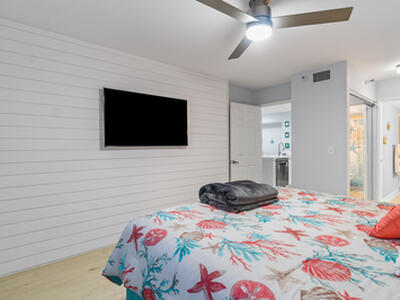 140 Yacht Club 107 Way, Hypoluxo, FL 33462