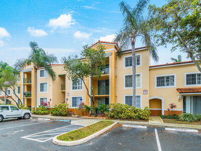 140 Yacht Club 107 Way, Hypoluxo, FL 33462