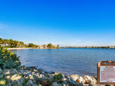140 Yacht Club 107 Way, Hypoluxo, FL 33462