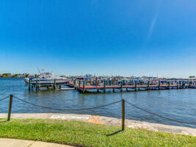 140 Yacht Club 107 Way, Hypoluxo, FL 33462