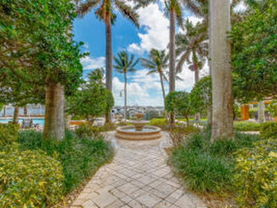 140 Yacht Club 107 Way, Hypoluxo, FL 33462
