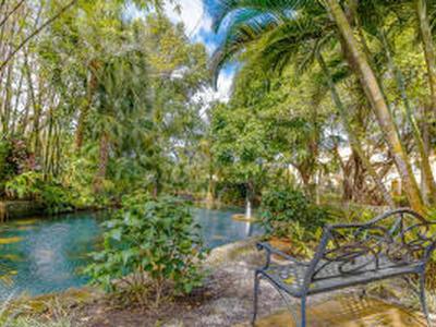 140 Yacht Club 107 Way, Hypoluxo, FL 33462