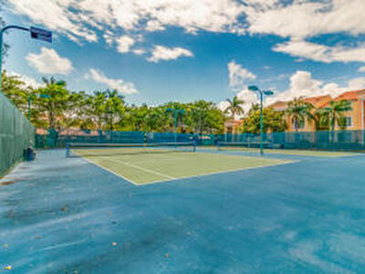 140 Yacht Club 107 Way, Hypoluxo, FL 33462