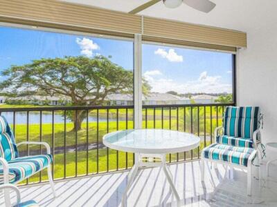 7076 Huntington Lane, Delray Beach, FL 33446