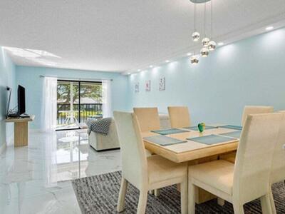 7076 Huntington Lane, Delray Beach, FL 33446