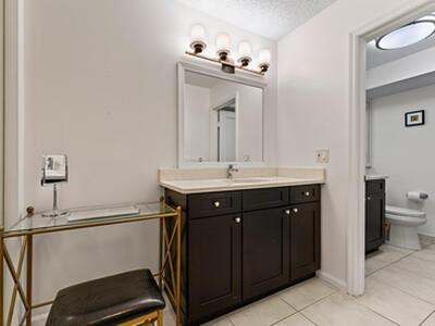 527 Brackenwood Place, Palm Beach Gardens, FL 33418