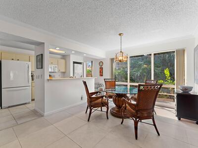 527 Brackenwood Place, Palm Beach Gardens, FL 33418