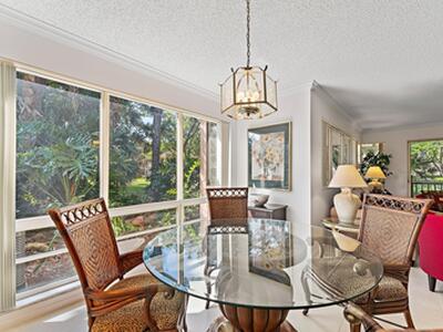 527 Brackenwood Place, Palm Beach Gardens, FL 33418