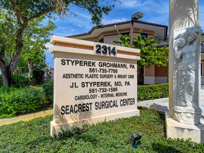 2314 S Seacrest Boulevard, Boynton Beach, FL 33435