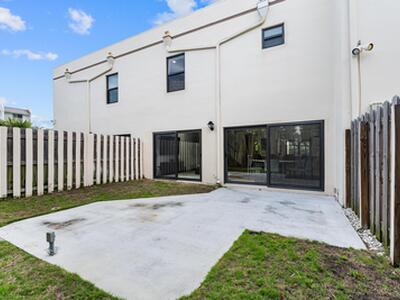 541 N Ocean Boulevard, Boca Raton, FL 33432