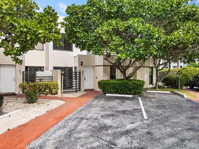 541 N Ocean Boulevard, Boca Raton, FL 33432