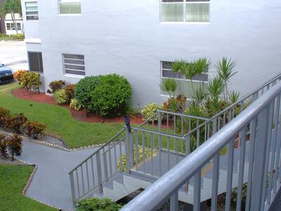 185 Burgundy D, Delray Beach, FL 33484