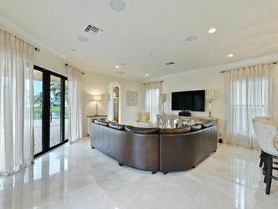 6950 NW 26th Way NW, Boca Raton, FL 33496