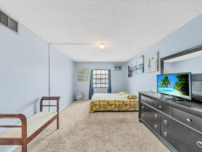 130 Cypress Club Drive, Pompano Beach, FL 33060