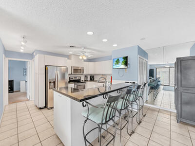 130 Cypress Club Drive, Pompano Beach, FL 33060