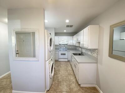 1100 Boxwood Drive, Delray Beach, FL 33445