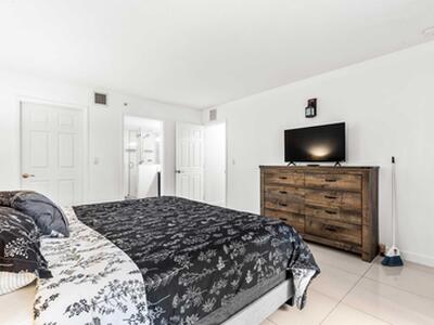 1665 Cabot Lane, Wellington, FL 33414