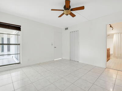 3040 NE 16th Avenue, Oakland Park, FL 33334