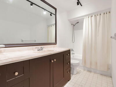 3040 NE 16th Avenue, Oakland Park, FL 33334