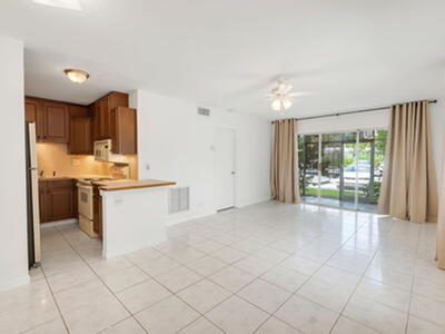 3040 NE 16th Avenue, Oakland Park, FL 33334