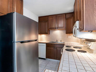 3040 NE 16th Avenue, Oakland Park, FL 33334