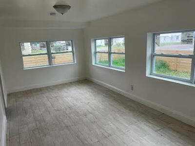 1617 E Avenue, Fort Pierce, FL 34950