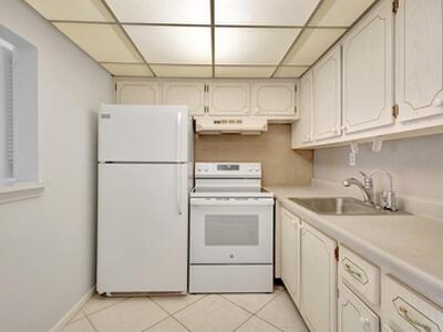 398 Sheffield Q, West Palm Beach, FL 33417