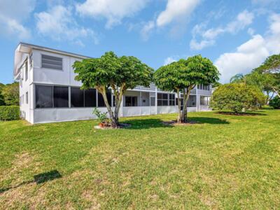 398 Sheffield Q, West Palm Beach, FL 33417