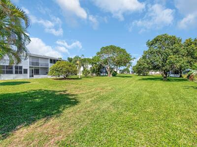 398 Sheffield Q, West Palm Beach, FL 33417