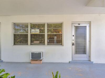 398 Sheffield Q, West Palm Beach, FL 33417