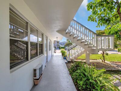 398 Sheffield Q, West Palm Beach, FL 33417