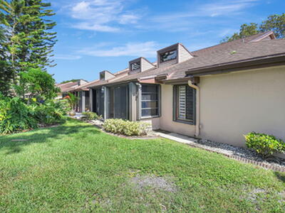 4705 Fountains Drive S, Lake Worth, FL 33467