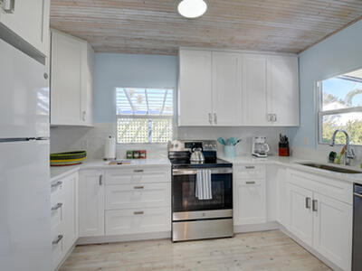 212 SW 1st Avenue, Delray Beach, FL 33444