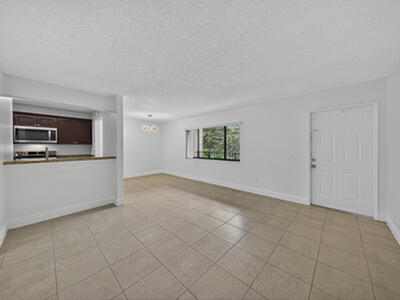 913 Meadows Circle, Boynton Beach, FL 33436