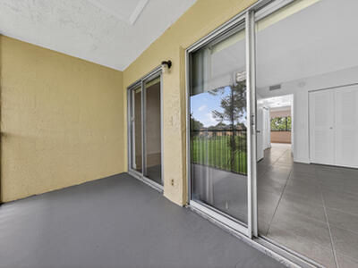 913 Meadows Circle, Boynton Beach, FL 33436